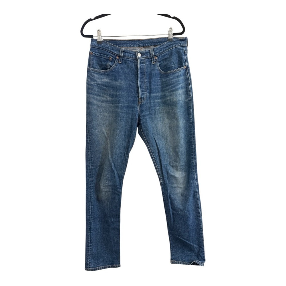 Levi's Men's Straight Jeans in Medium Blue Wash
